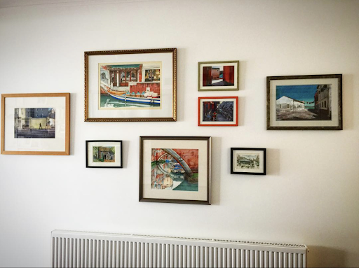 Why Gallery Hanging Systems Are the New Standard for Australian Homes and Offices